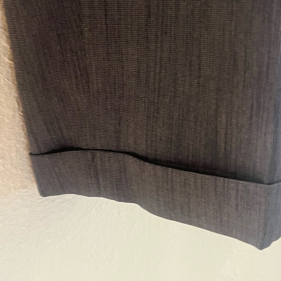 Gray Roundtree and Yorke TravelSmart Dress Pants 42x30. - Picture 2 of 4